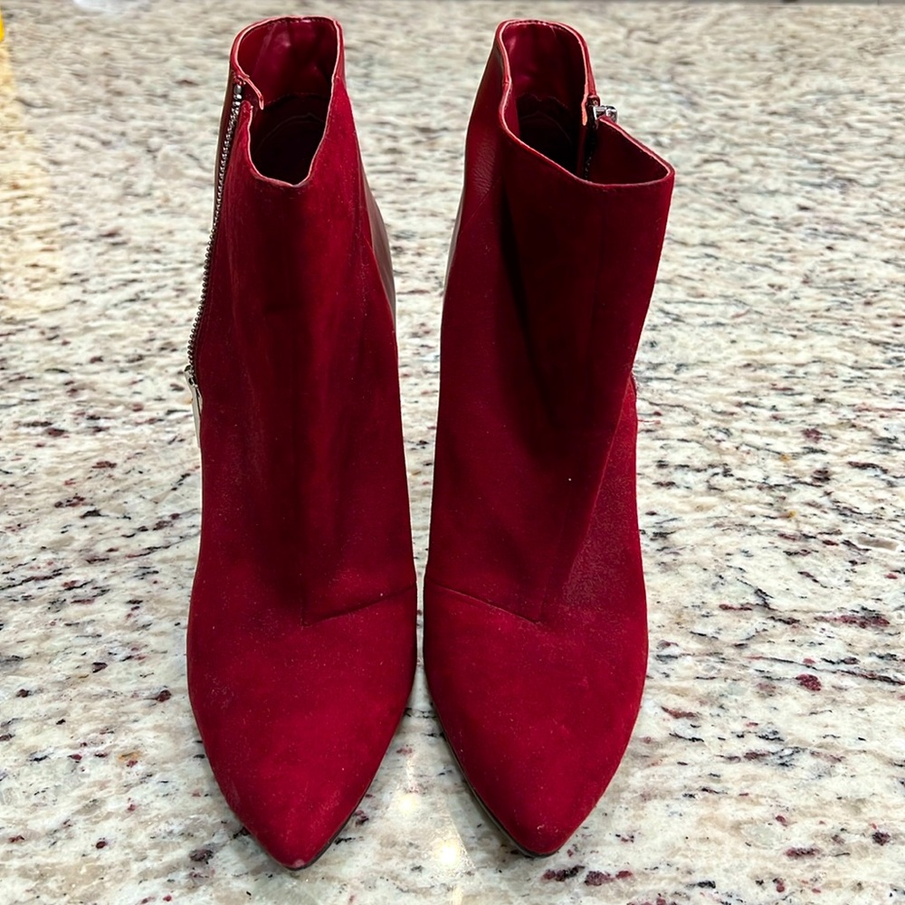 ⭐️Nine West Bootie⭐️